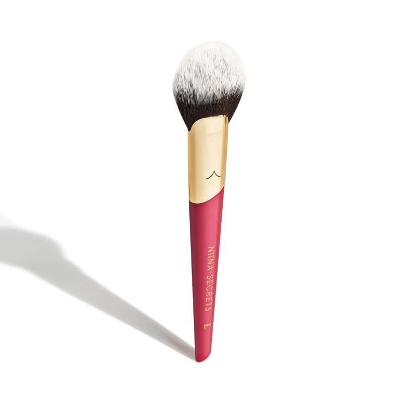 niina-pincel-depositar-sombra-iluminador-angulado